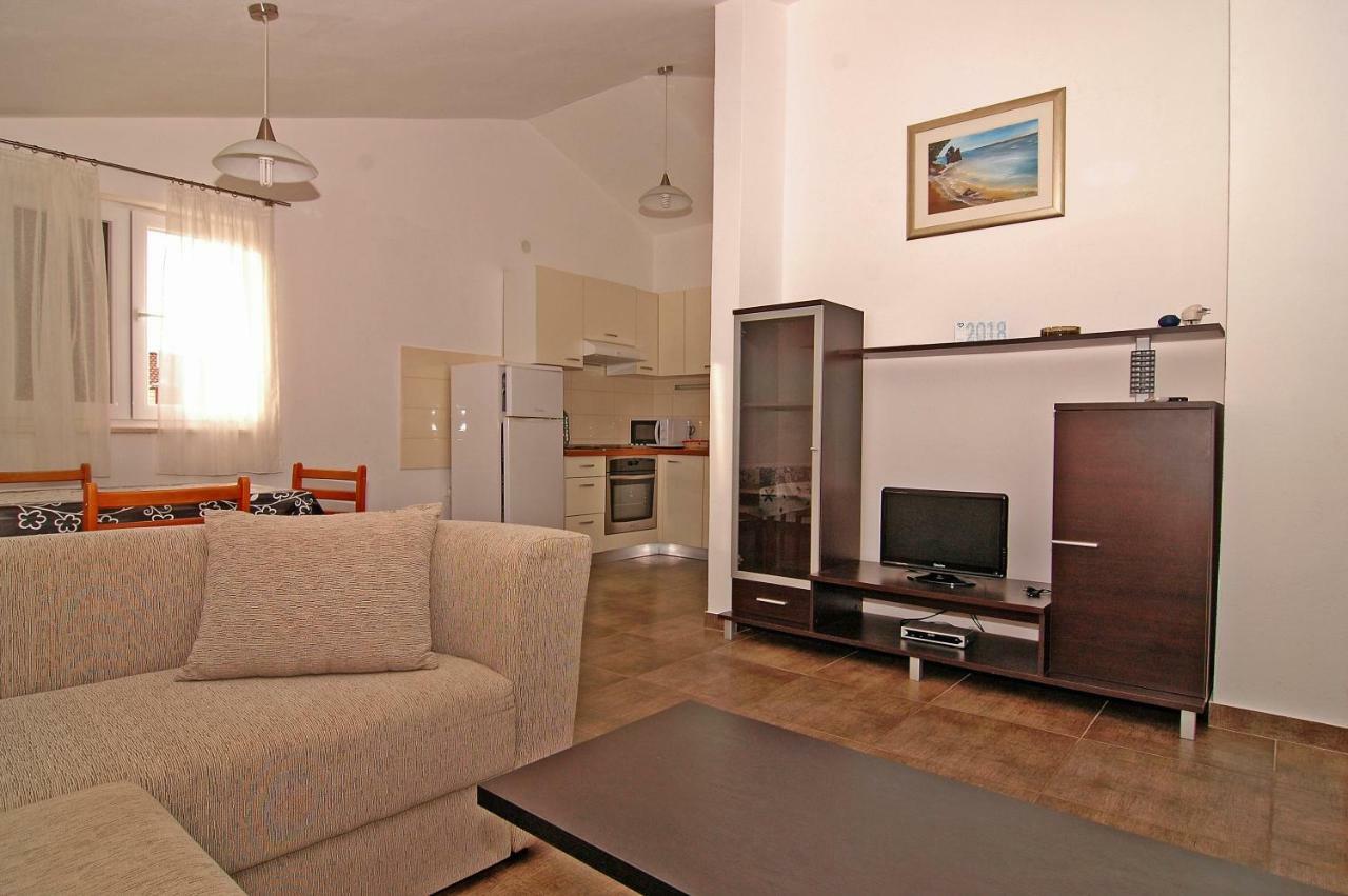 Apartment Urem Biograd Na Moru Exteriör bild