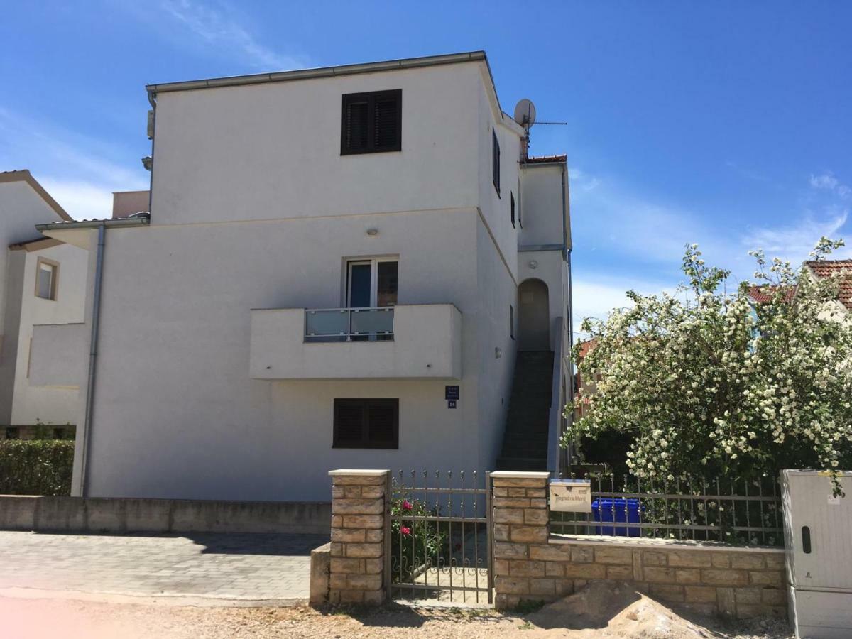 Apartment Urem Biograd Na Moru Exteriör bild