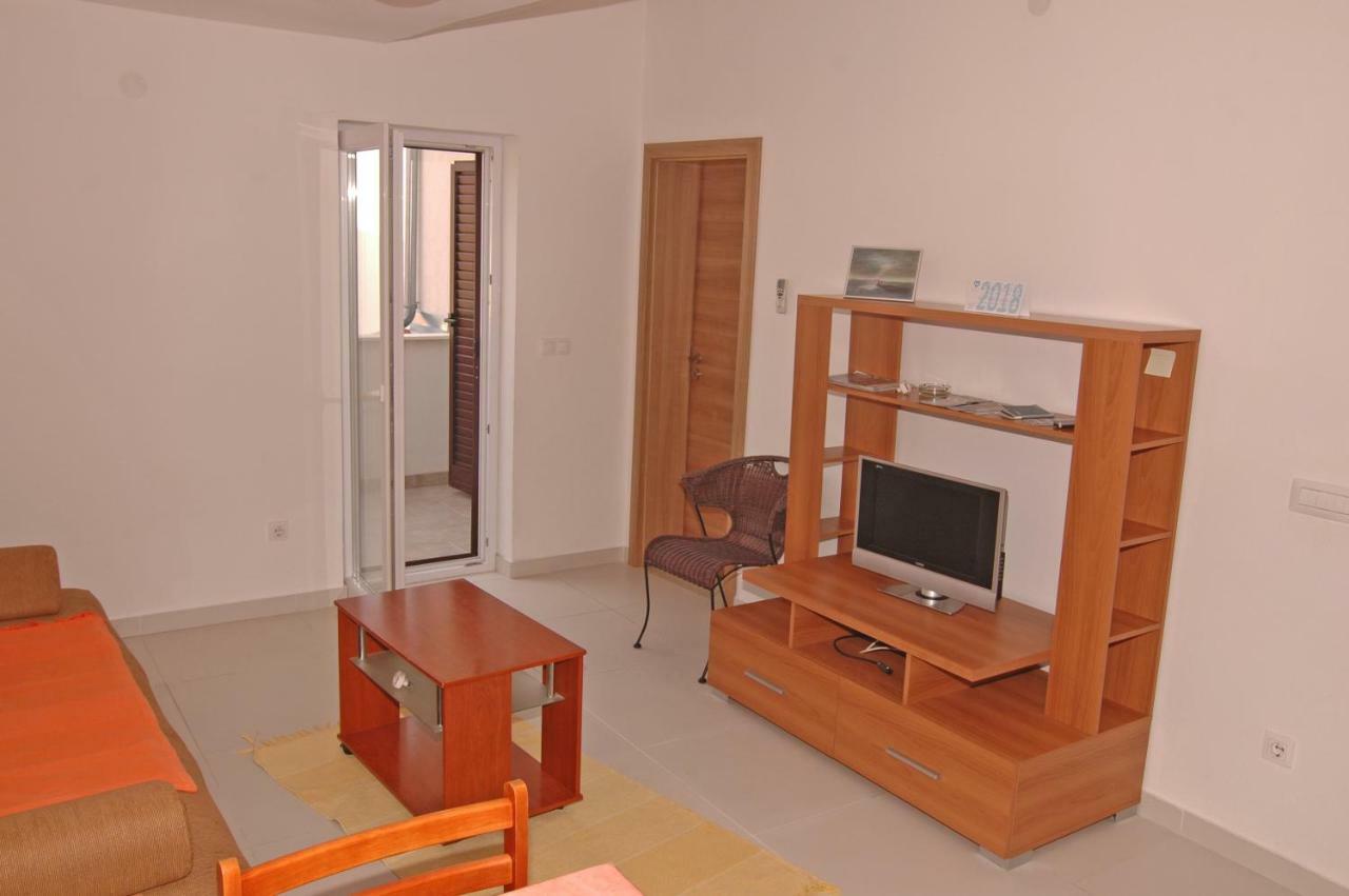 Apartment Urem Biograd Na Moru Exteriör bild