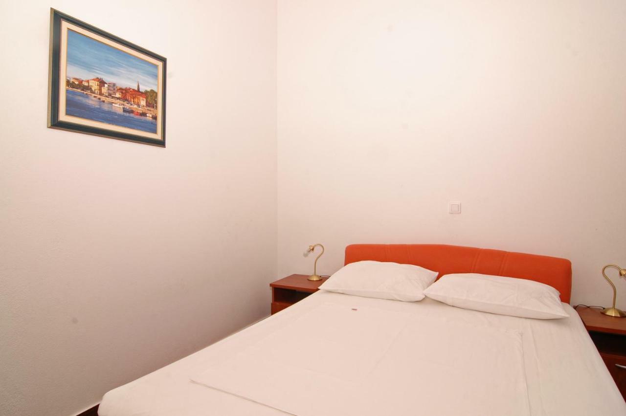 Apartment Urem Biograd Na Moru Exteriör bild