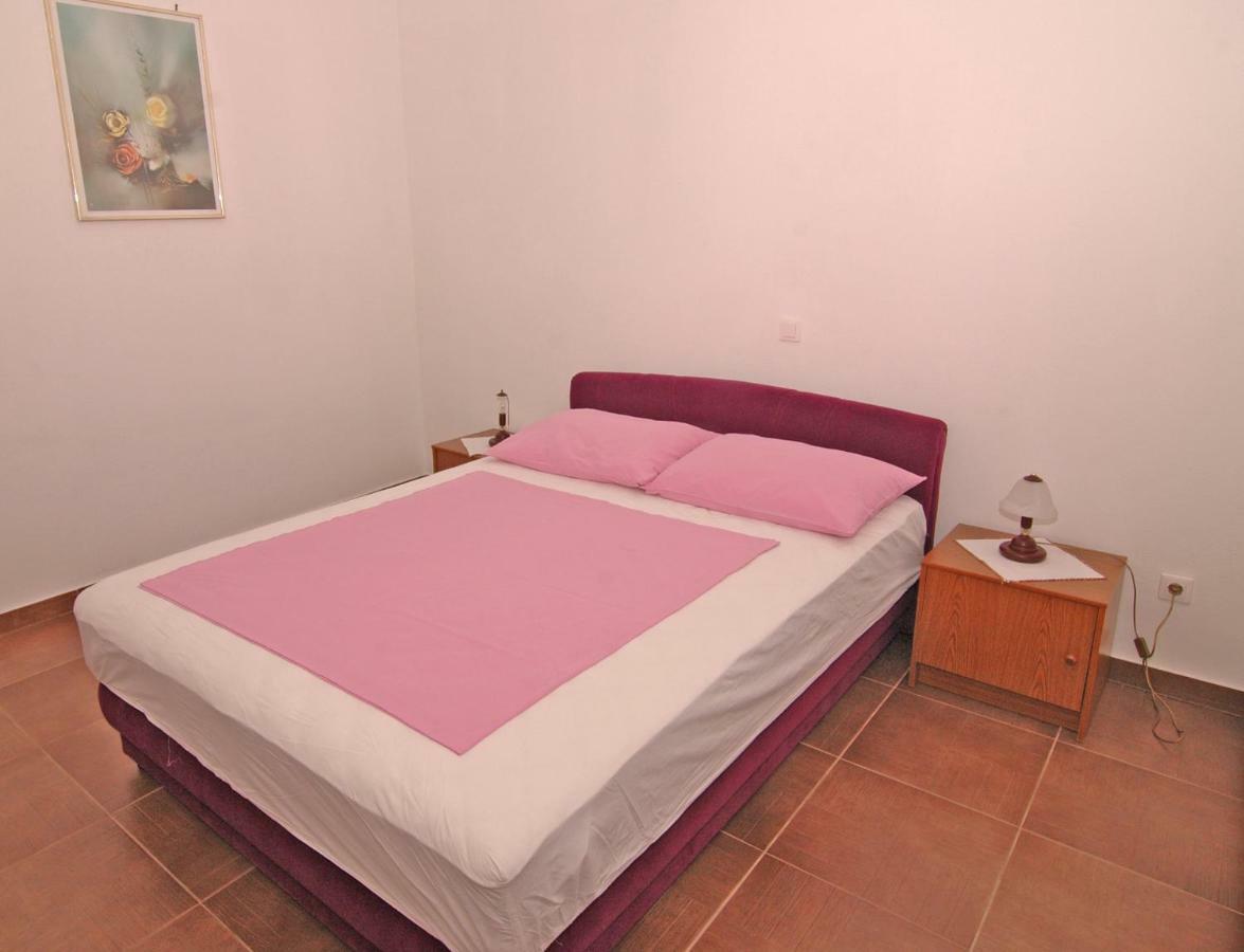 Apartment Urem Biograd Na Moru Exteriör bild