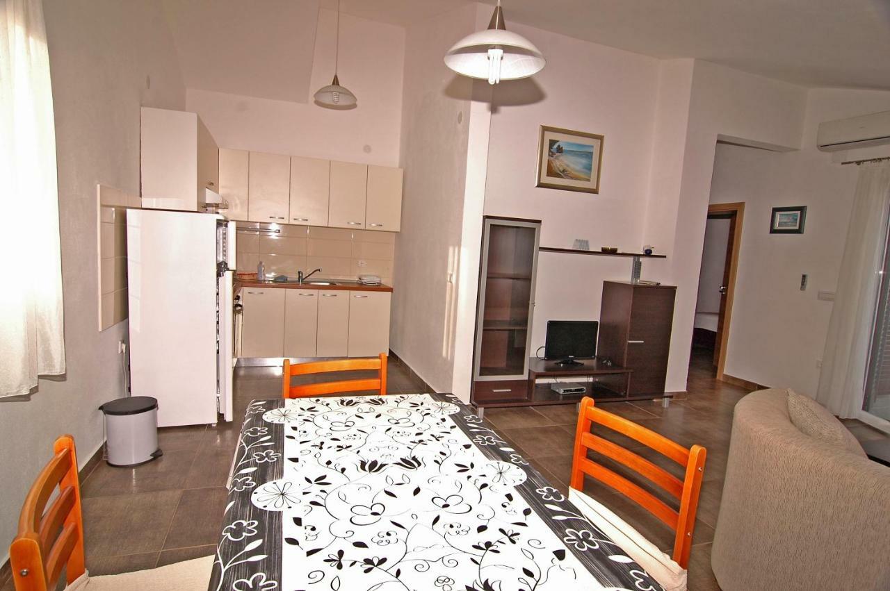 Apartment Urem Biograd Na Moru Exteriör bild