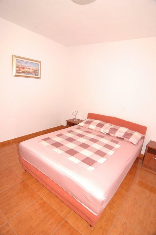 Apartment Urem Biograd Na Moru Exteriör bild